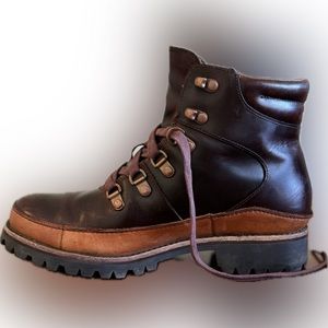 CHACO women rust brown size EU38/US7 lace up boots